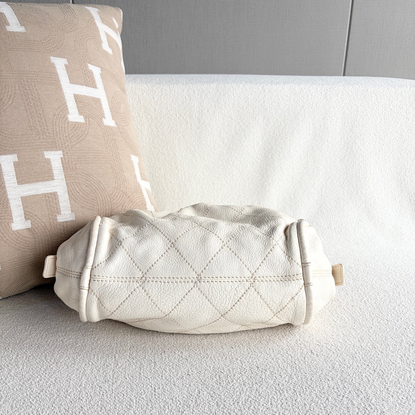 Chanel - Other - Cowhide leather - Beige - (mini)