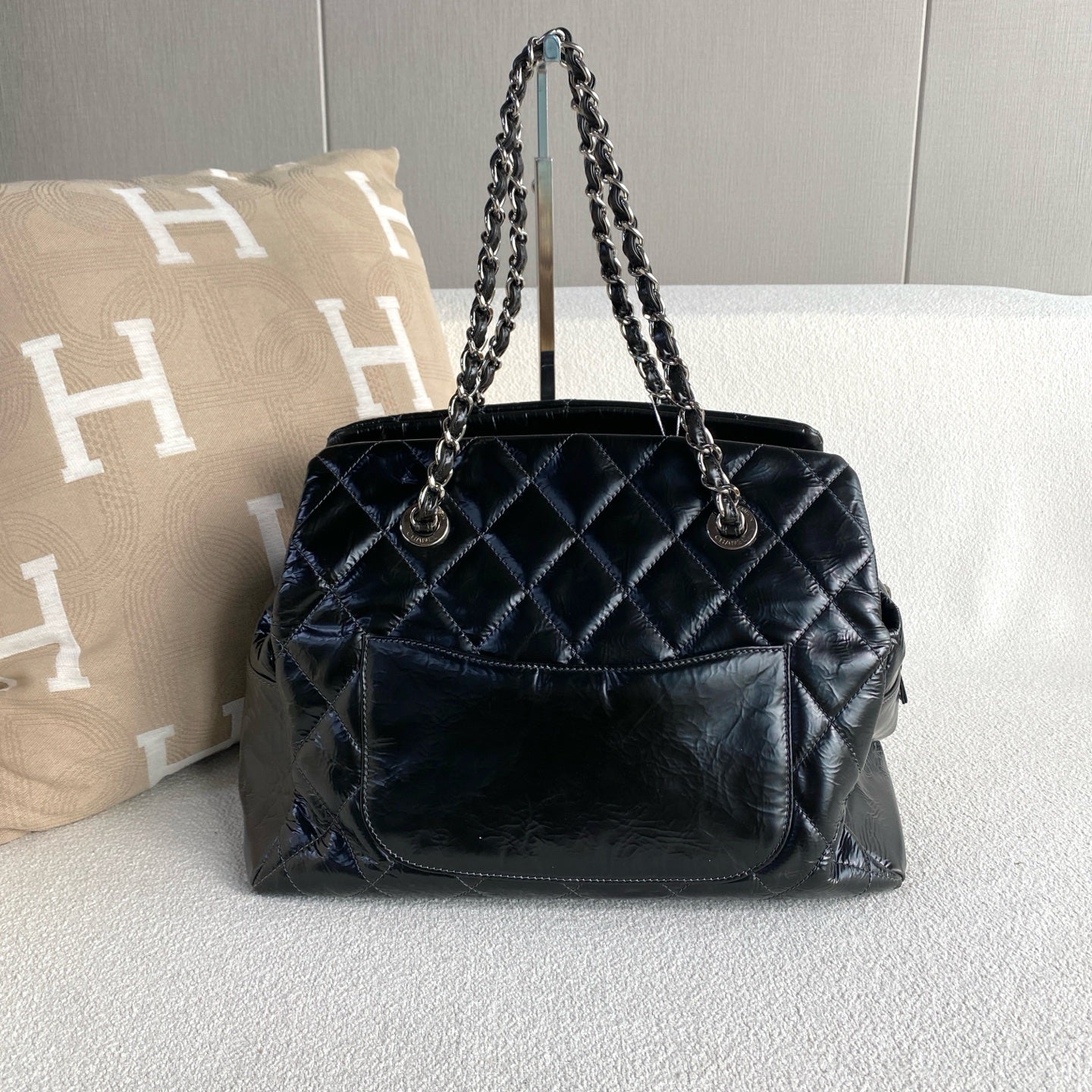 Chanel - Other - Crinkled Patent Cowhide Leather - Black - (medium)