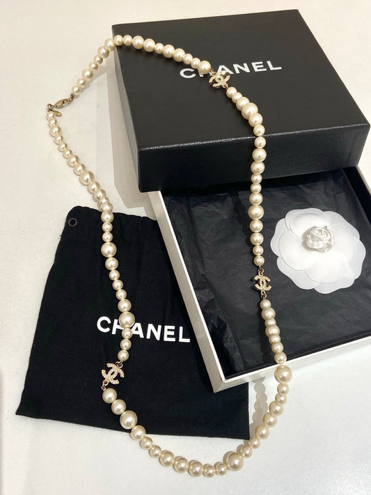 Chanel - Other - Crystal - Beige