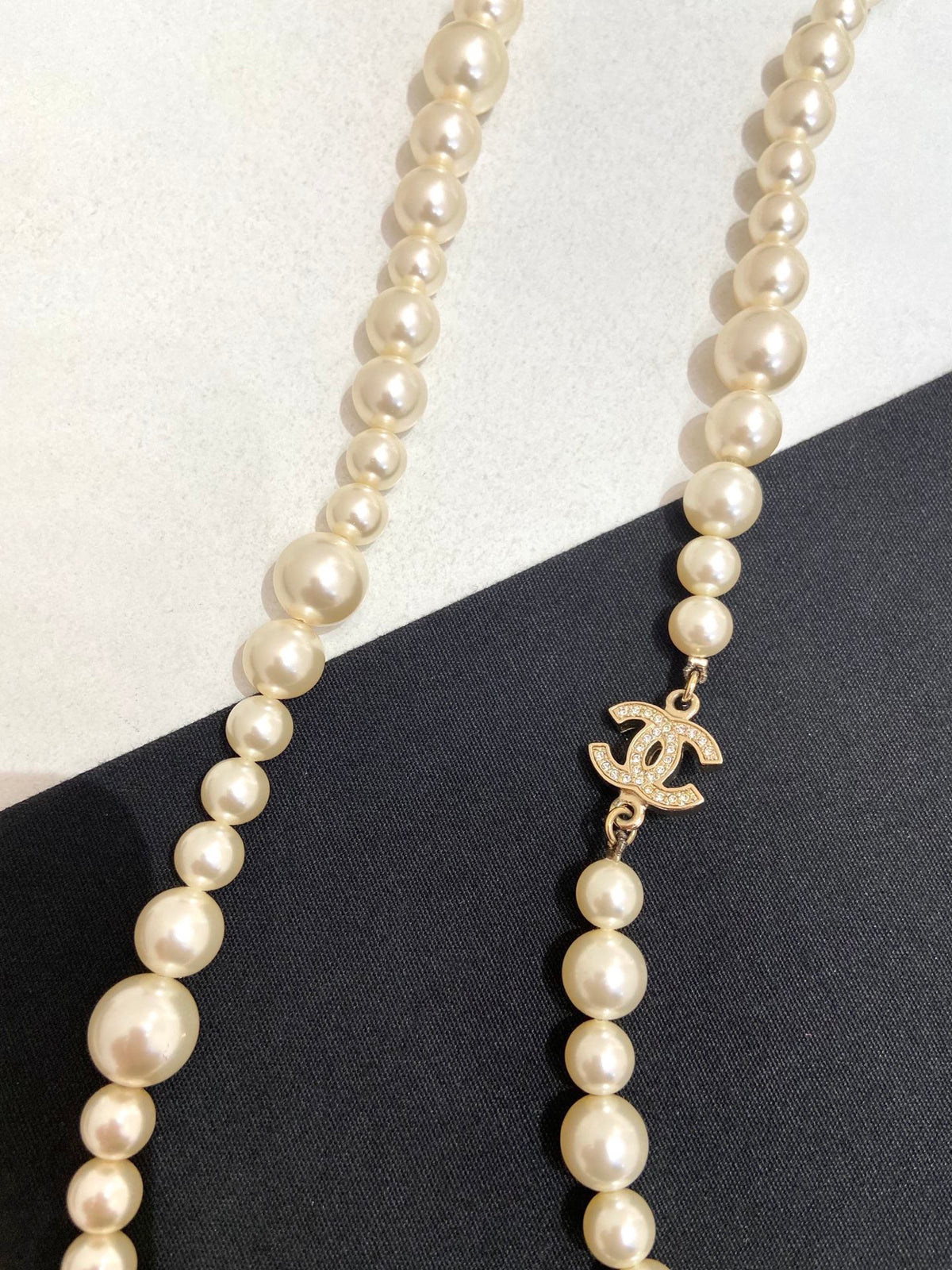 Chanel - Other - Crystal - Beige