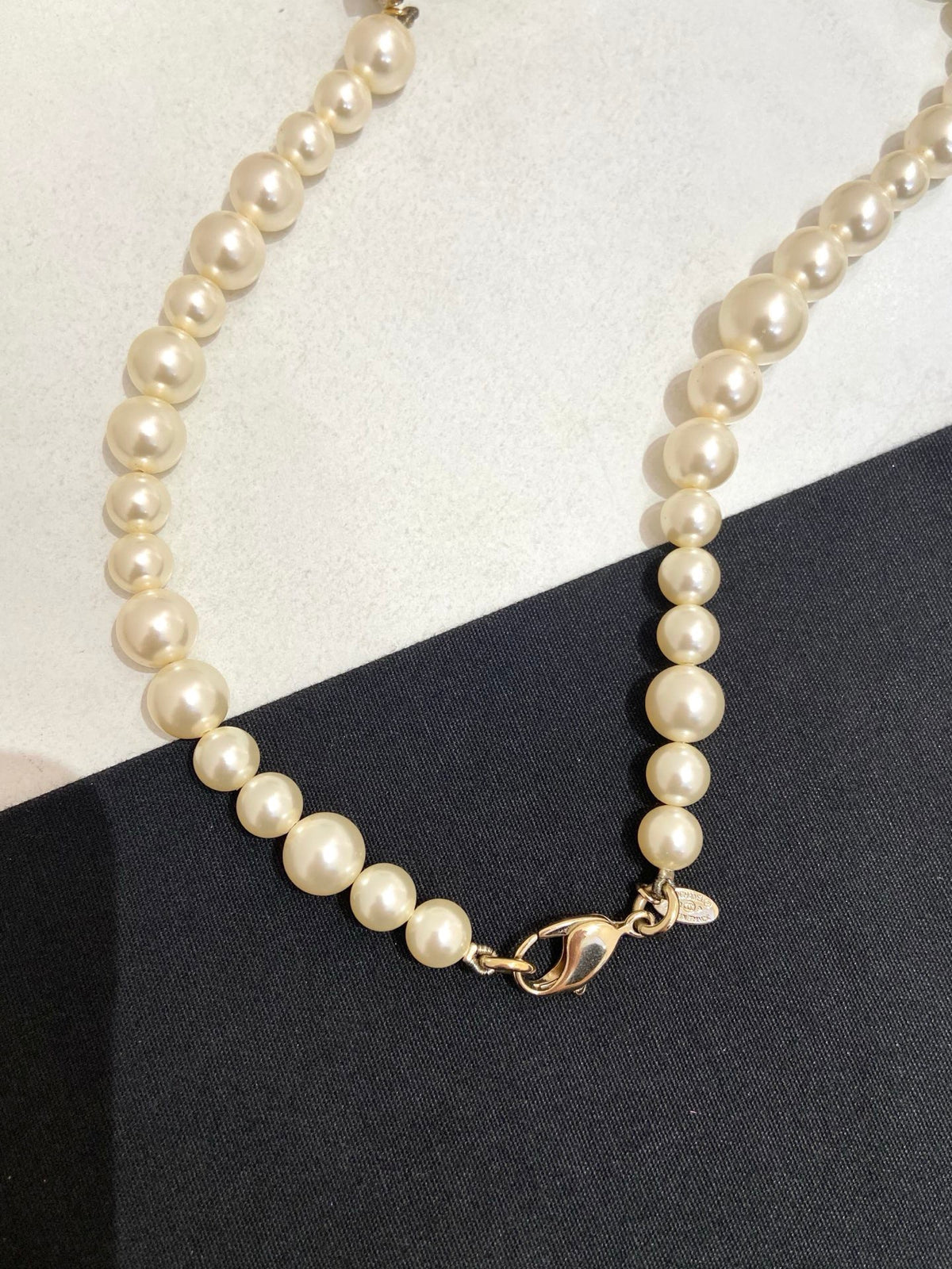 Chanel - Other - Crystal - Beige