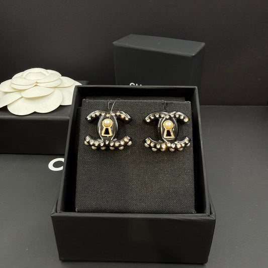 Chanel - Other - Crystal - Black