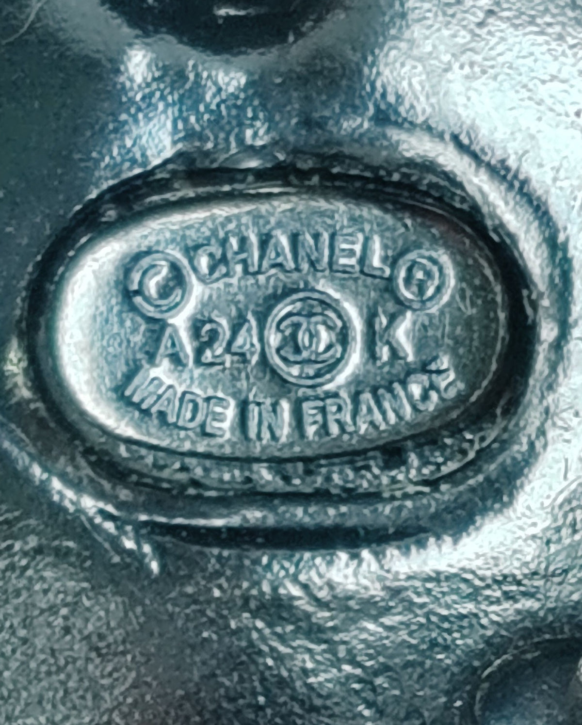 Chanel - Other - Crystal - Black
