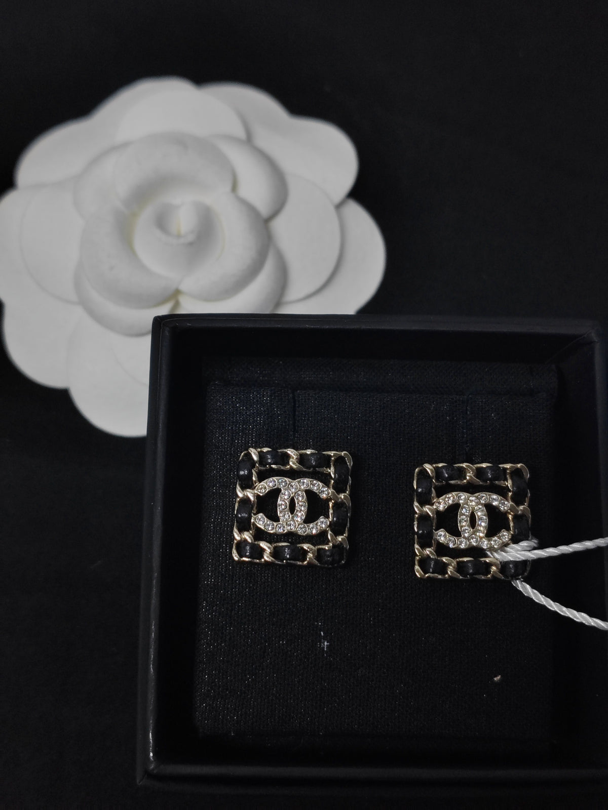 Chanel - Other - Crystal - Gold