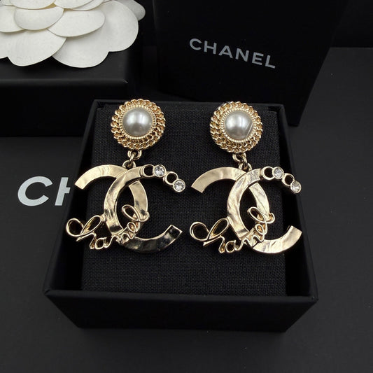 Chanel - Other - Crystal - Gold