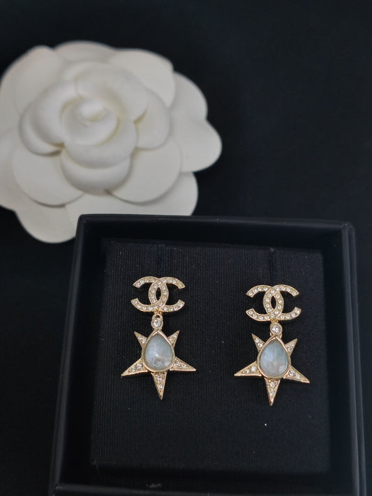 Chanel - Other - Crystal - Gold