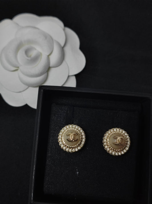 Chanel - Other - Crystal - Gold