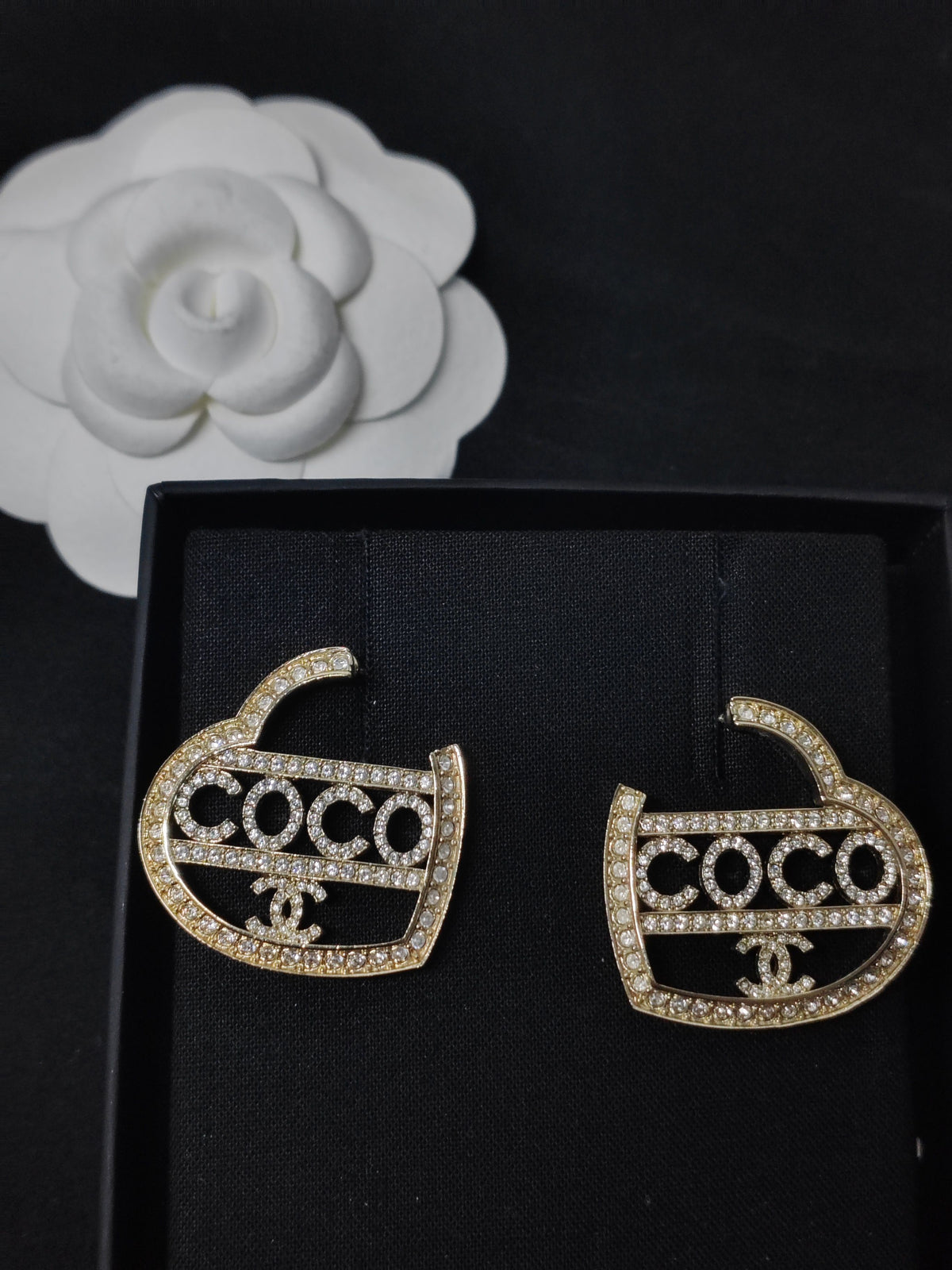 Chanel - Other - Crystal - Gold