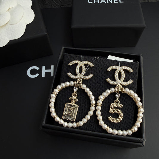 Chanel - Other - Crystal - Gold