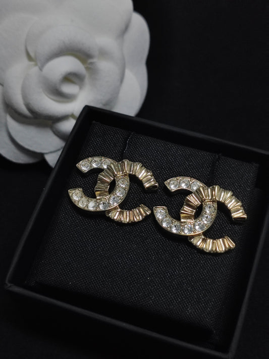 Chanel - Other - Crystal - Gold