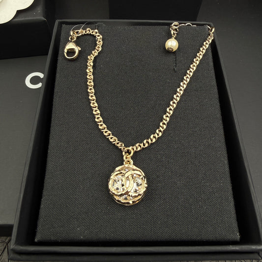 Chanel - Other - Crystal - Gold