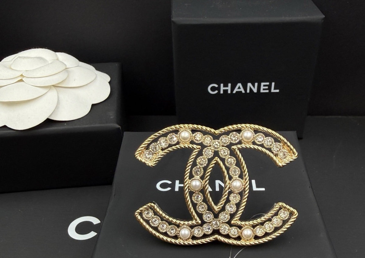 Chanel - Other - Crystal - Gold