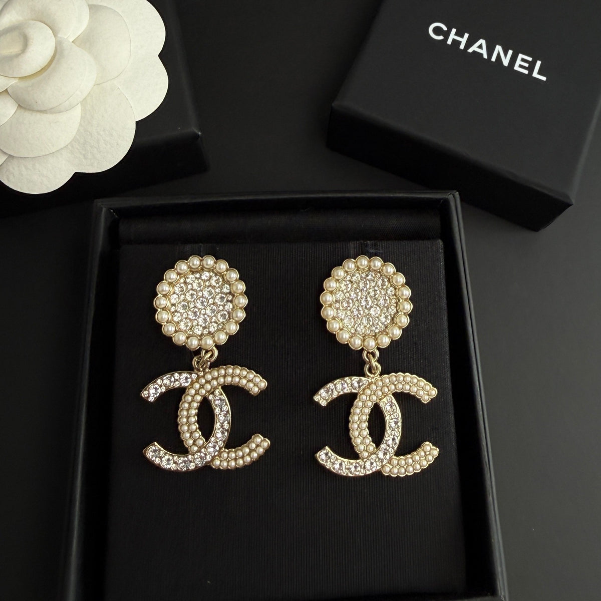 Chanel - Other - Crystal - Gold