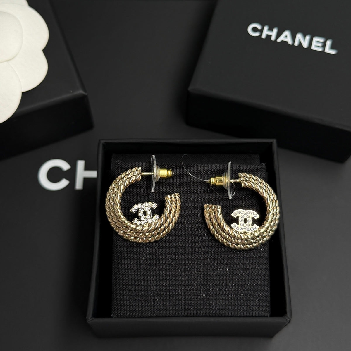 Chanel - Other - Crystal - Gold