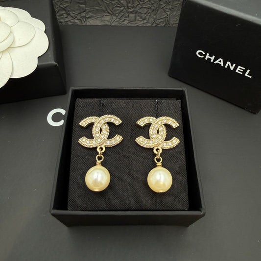 Chanel - Other - Crystal - Gold