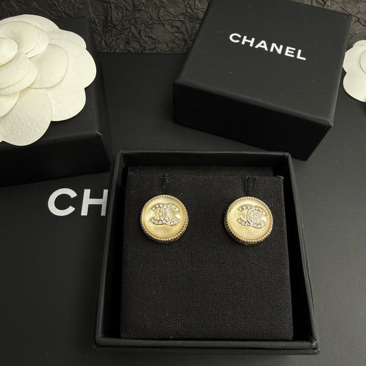 Chanel - Other - Crystal - Gold