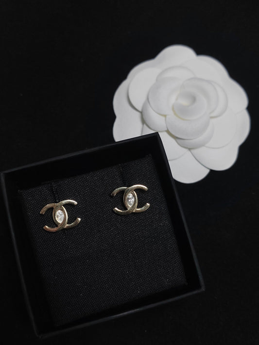 Chanel - Other - Crystal - Gold