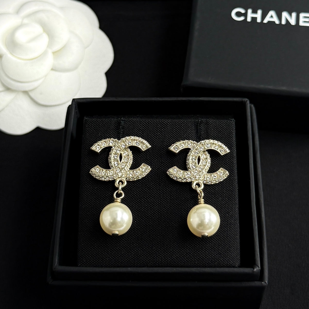 Chanel - Other - Crystal - Gold