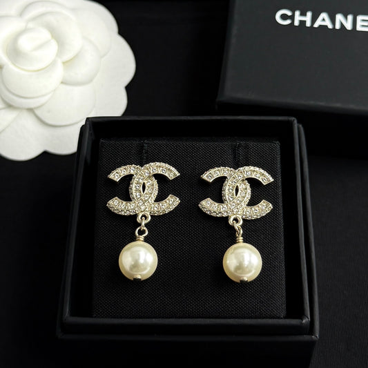 Chanel - Other - Crystal - Gold
