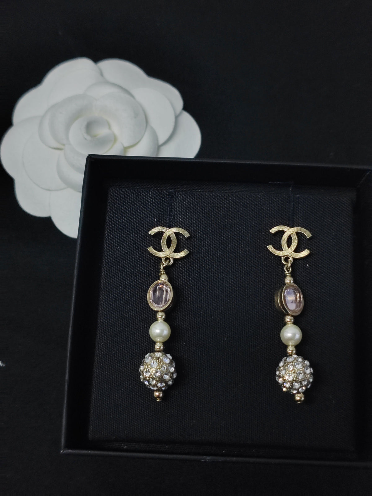 Chanel - Other - Crystal - Gold