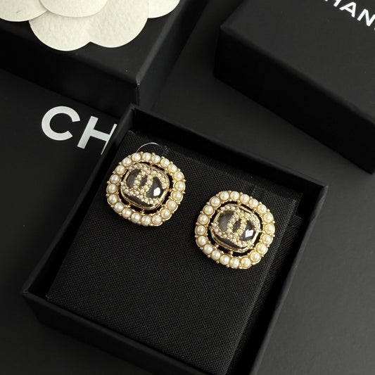 Chanel - Other - Crystal - Gold