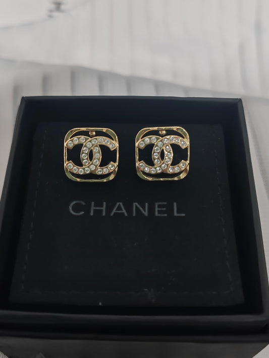 Chanel - Other - Crystal - Gold