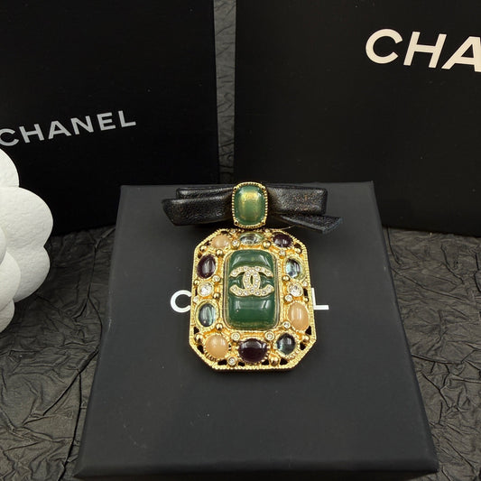 Chanel - Other - Crystal - Gold