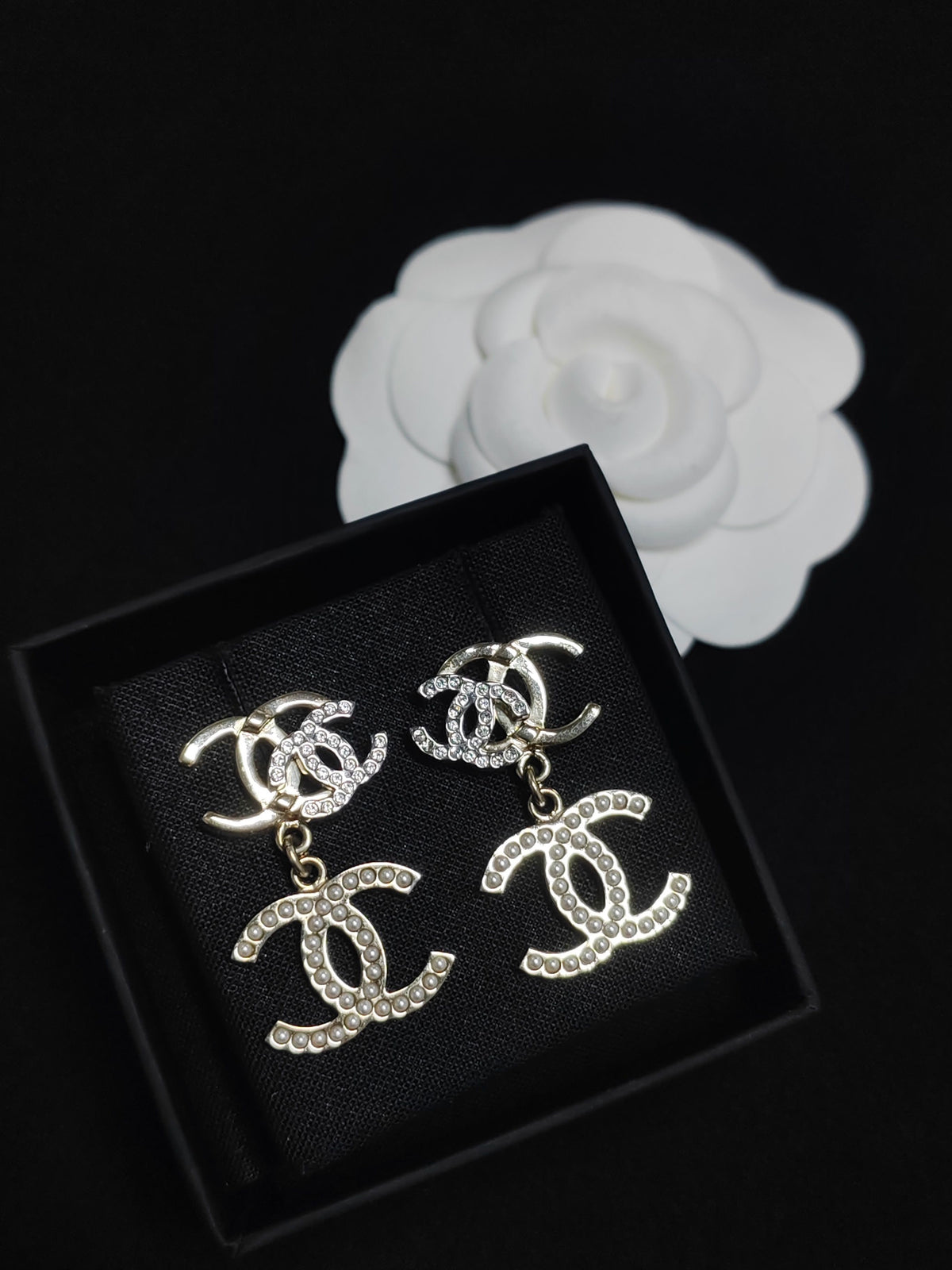 Chanel - Other - Crystal - Gold