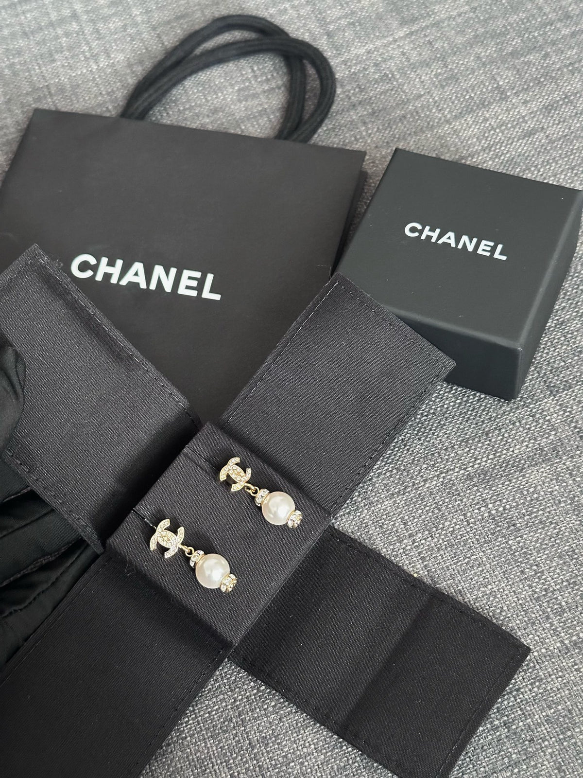 Chanel - Other - Crystal - Gold
