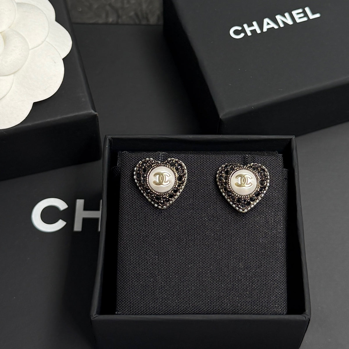 Chanel - Other - Crystal - Gold
