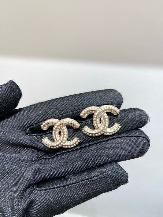 Chanel - Other - Crystal - Gold