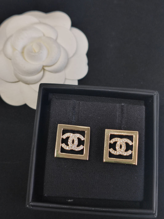 Chanel - Other - Crystal - Gold