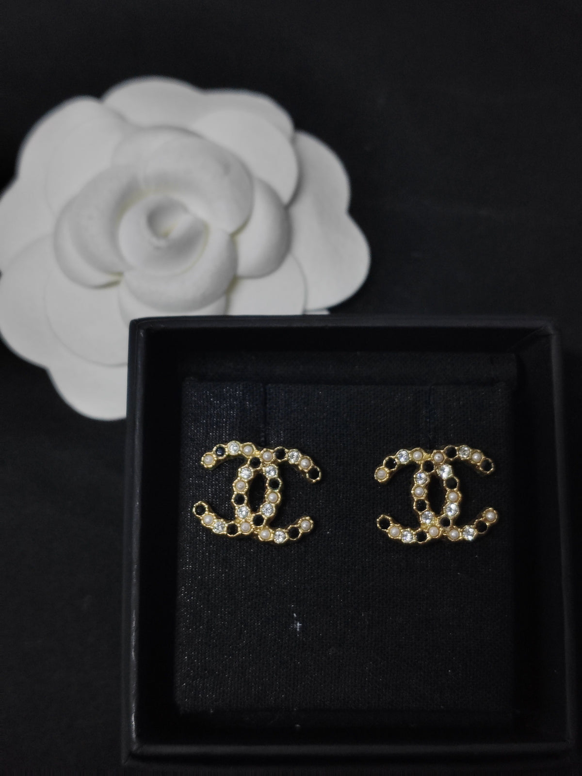 Chanel - Other - Crystal - Gold
