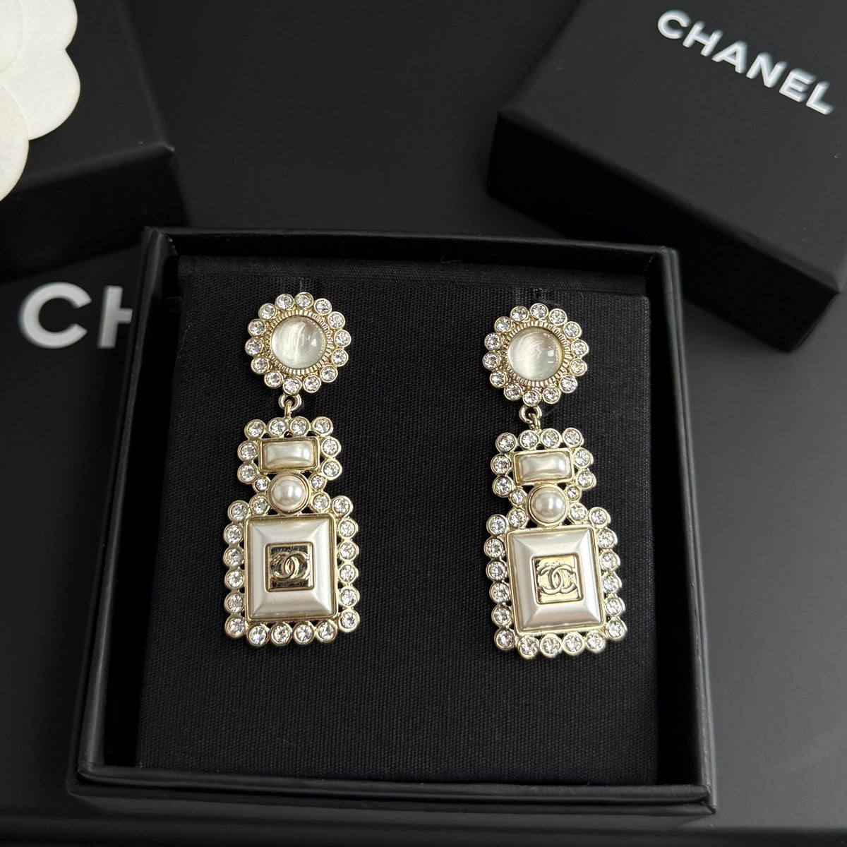 Chanel - Other - Crystal - Gold