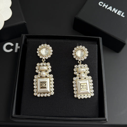 Chanel - Other - Crystal - Gold