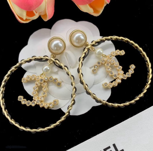 Chanel - Other - Crystal - Gold