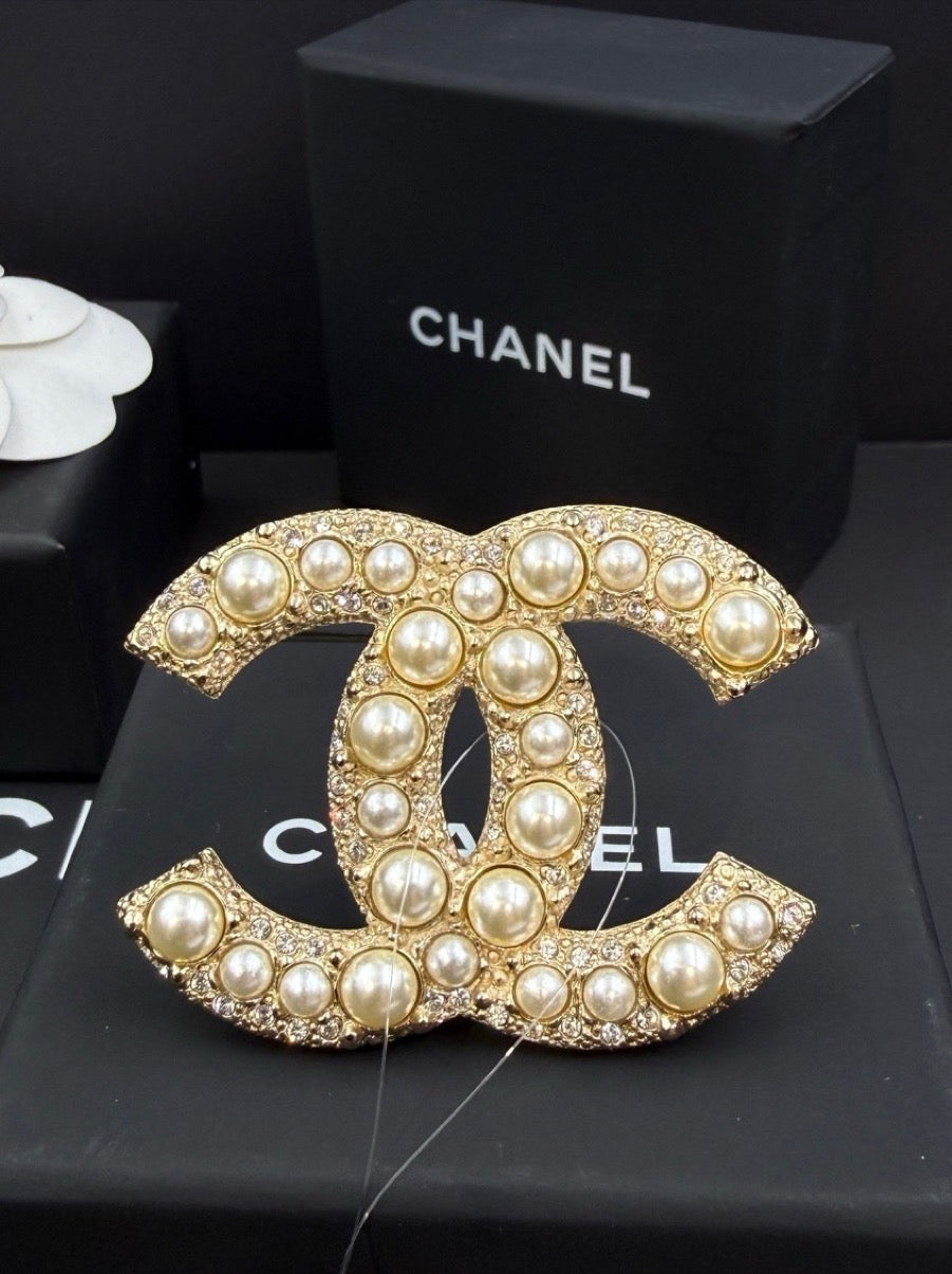 Chanel - Other - Crystal - Gold