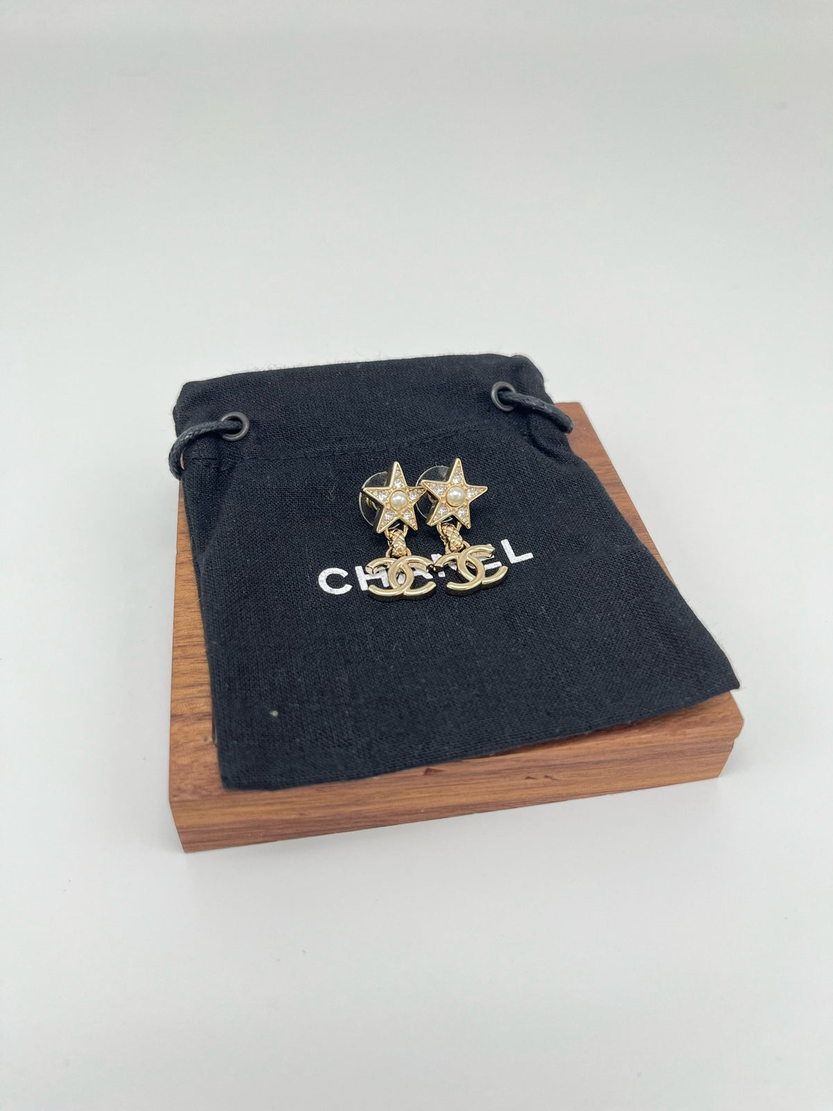 Chanel - Other - Crystal - Gold