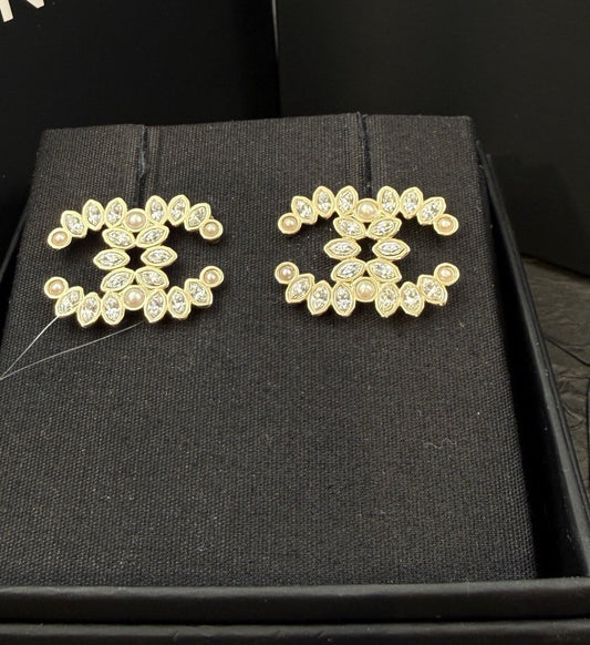 Chanel - Other - Crystal - Gold