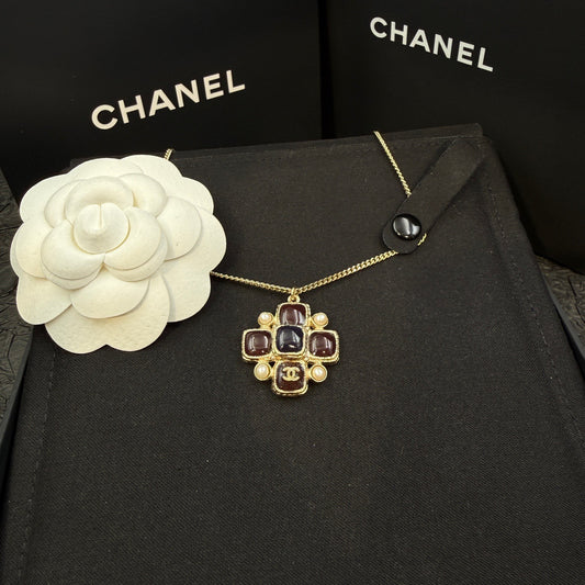 Chanel - Other - Crystal - Gold
