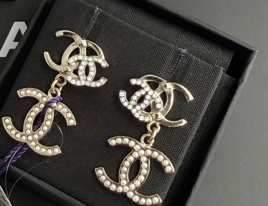 Chanel - Other - Crystal - Gold