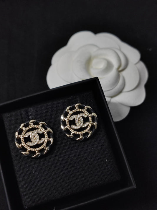 Chanel - Other - Crystal - Gold