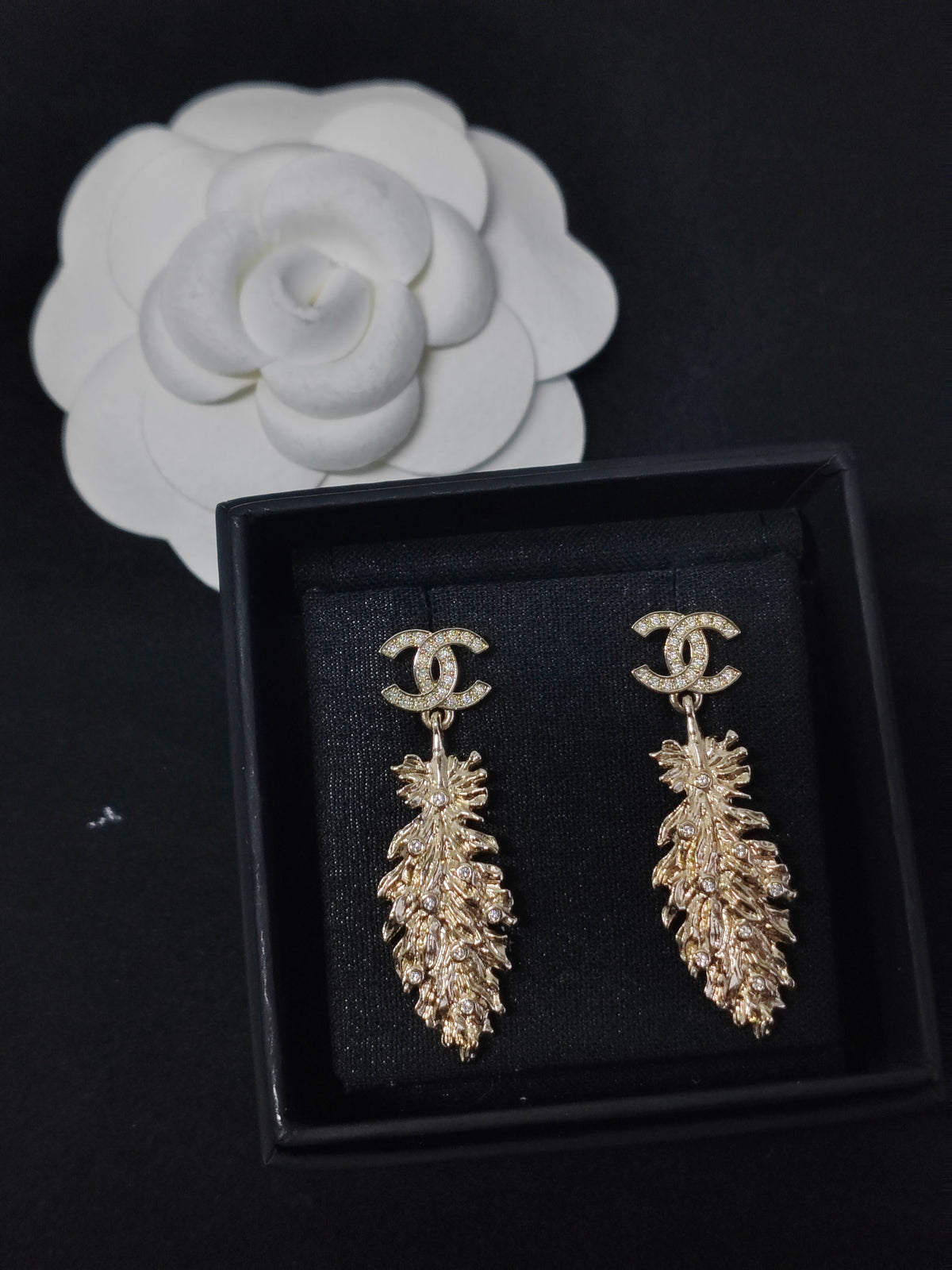 Chanel - Other - Crystal - Gold