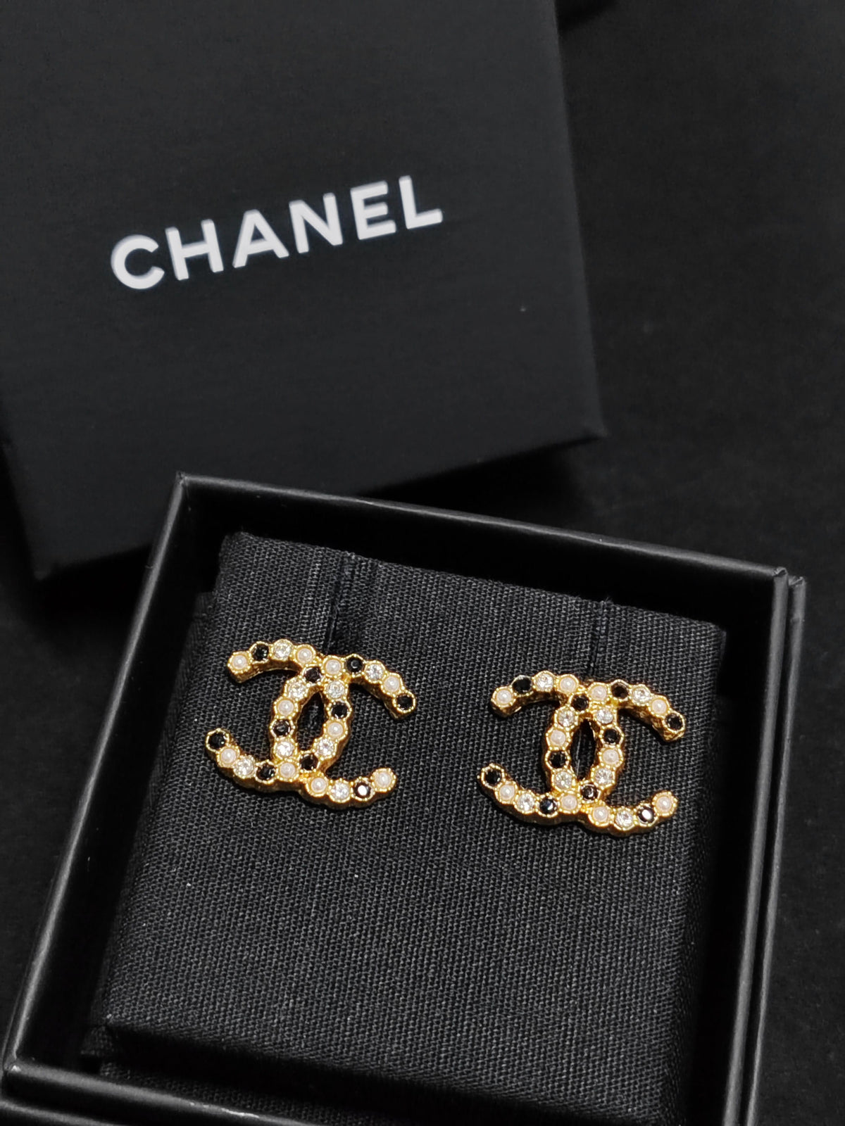 Chanel - Other - Crystal - Gold
