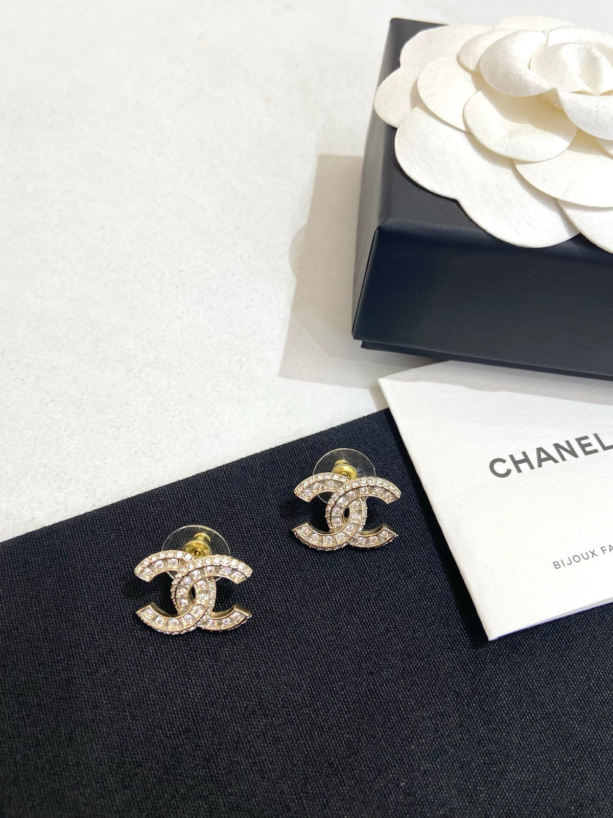 Chanel - Other - Crystal - Gold
