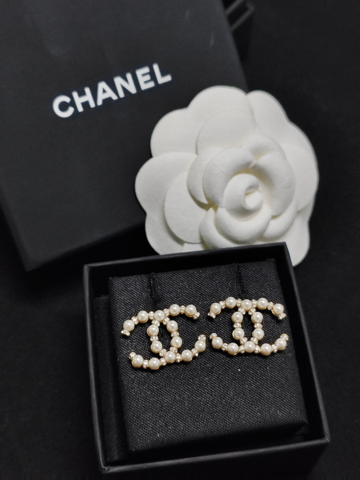 Chanel - Other - Crystal - Gold