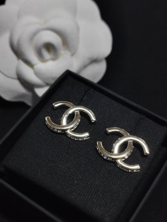 Chanel - Other - Crystal - Gold