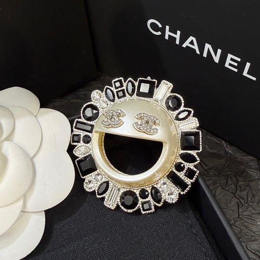 Chanel - Other - Crystal - Gold