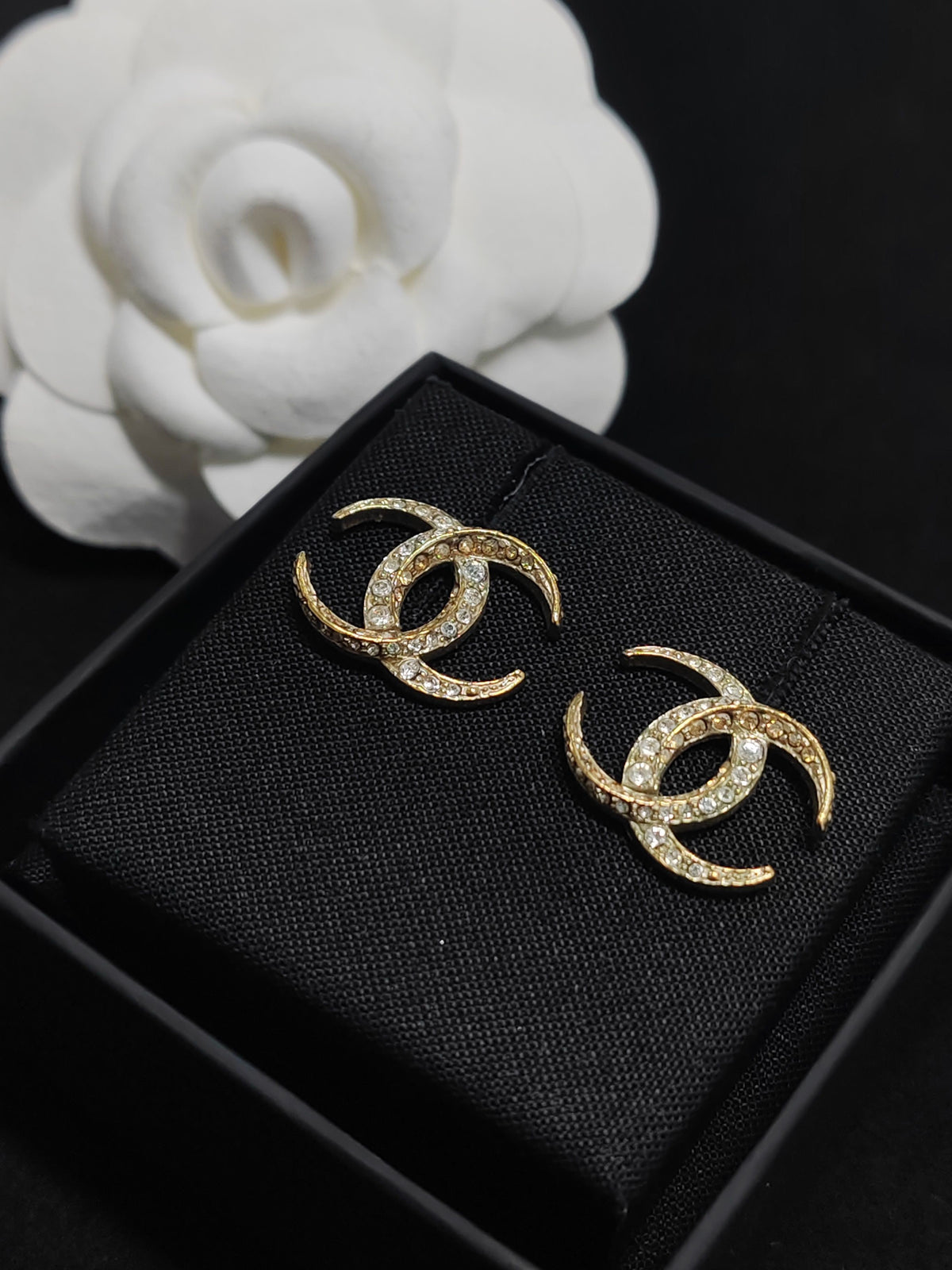 Chanel - Other - Crystal - Gold