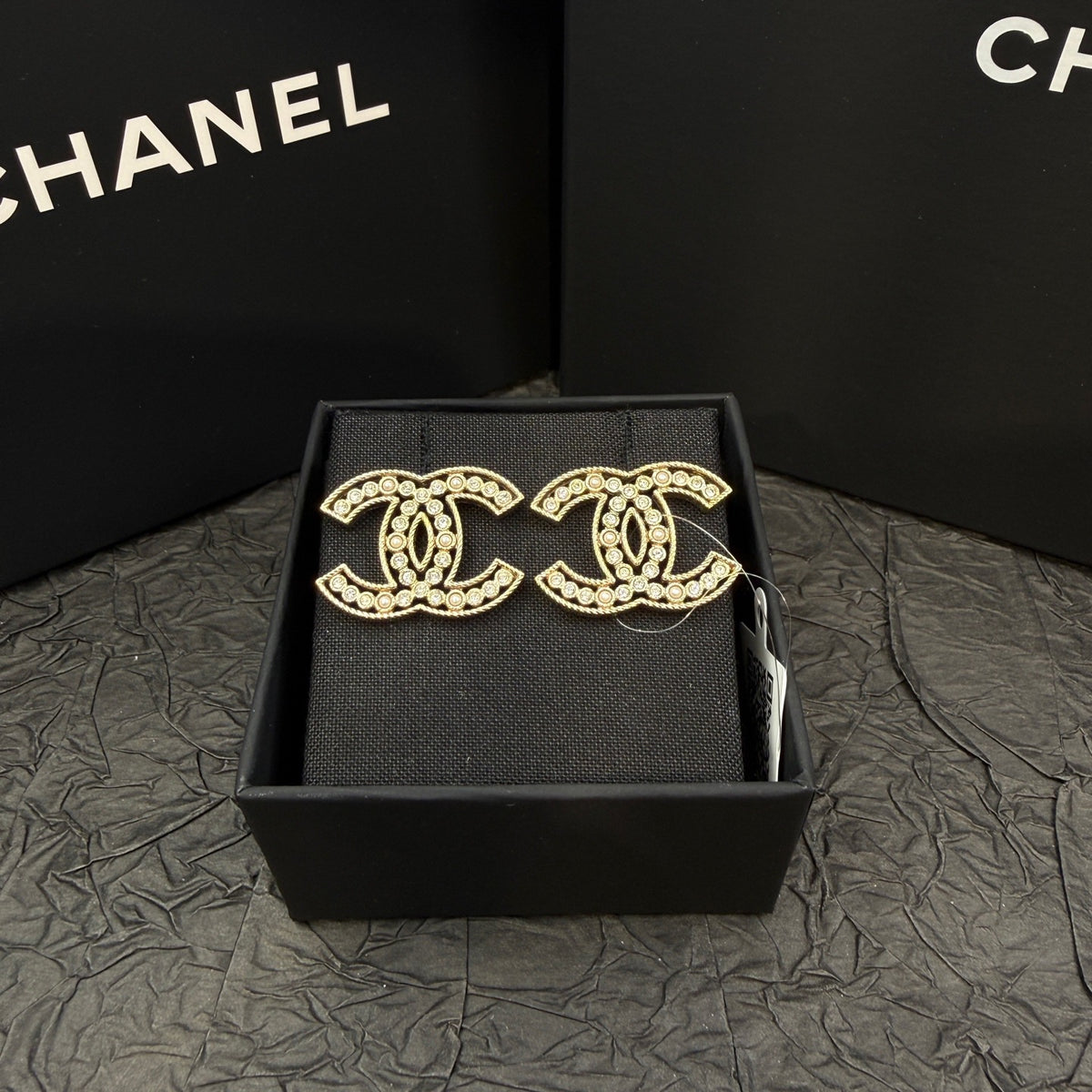 Chanel - Other - Crystal - Gold